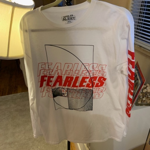 Fearless Graphic Top - Picture 2 of 5